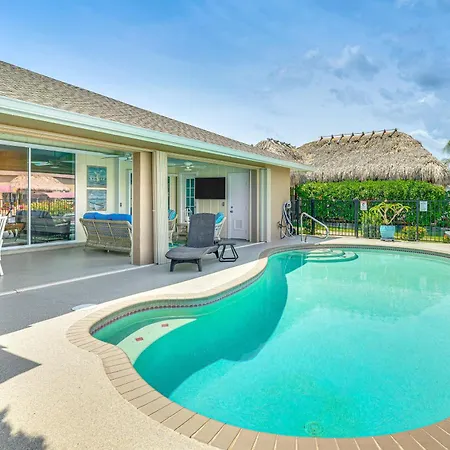 Outdoor Kitchen, Bar And Dock Port Charlotte Home